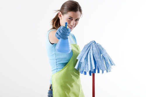 Professional move out cleaning service in a Hackney flat